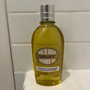 L'OCCITANE Cleansing and Softening Shower Oil
With Almond Oil 8.4oz